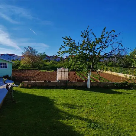 Apartament Tina *