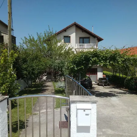 Tina Apartament *